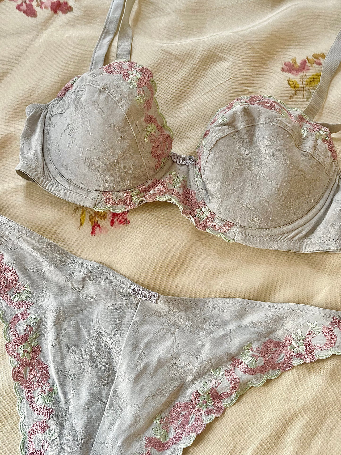 Christian Dior Light Grey Lingerie Set With Floral Embroidery