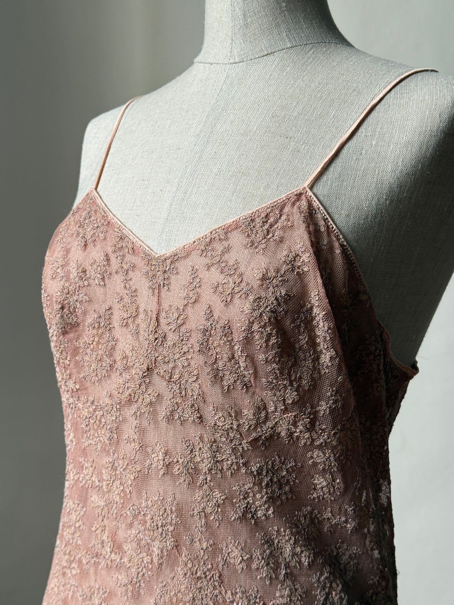 1930s Dusty Mauve Pink Lace Mini Slip