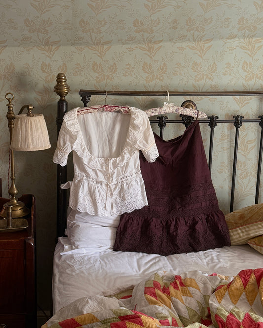 Miu Miu 2002SS White Puff-sleeved Ruffle Blouse & Brown Eyelet Skirt