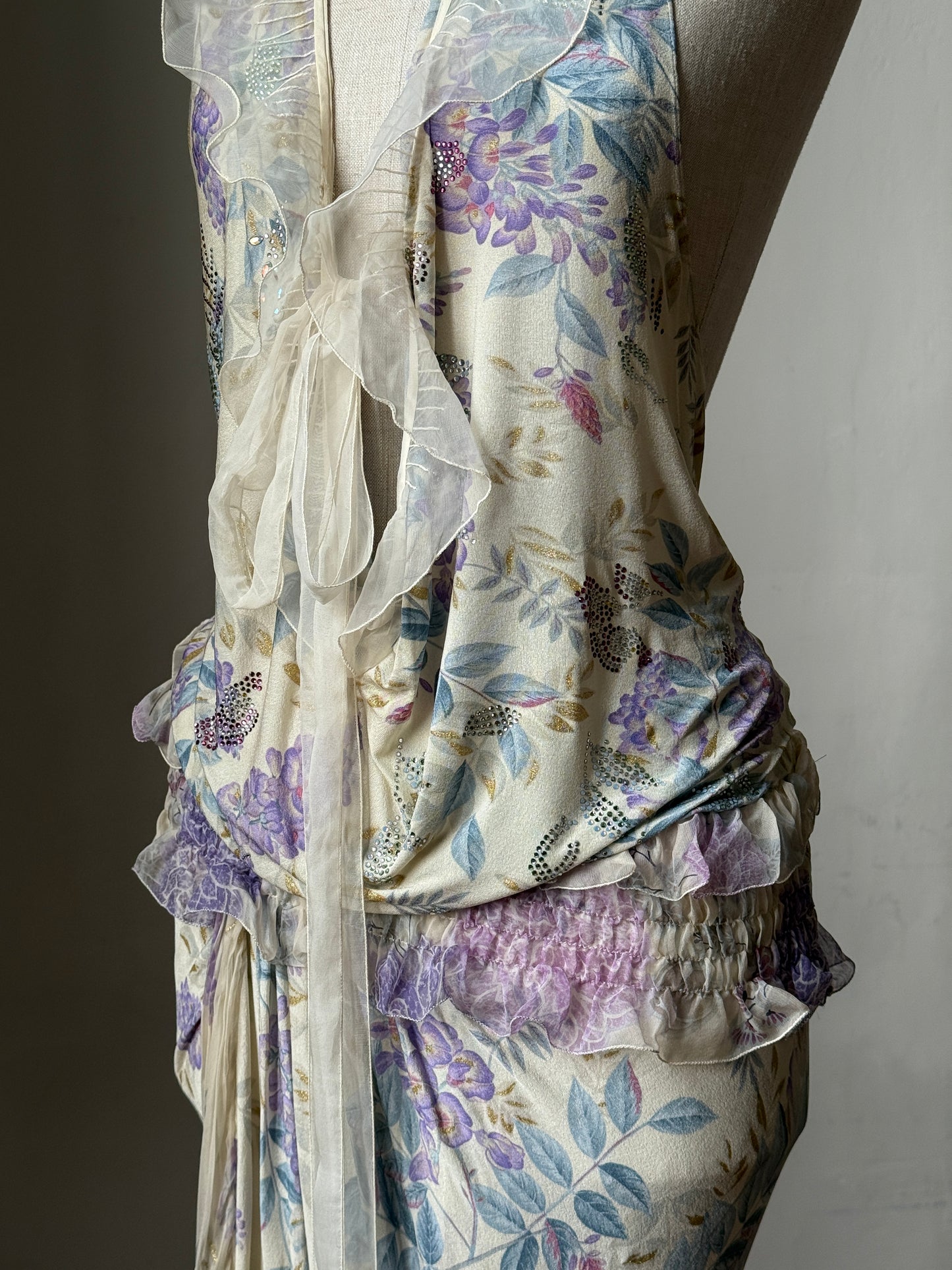Emanuel Ungaro 2003FW Floral Print Ensemble with Ruffle Details