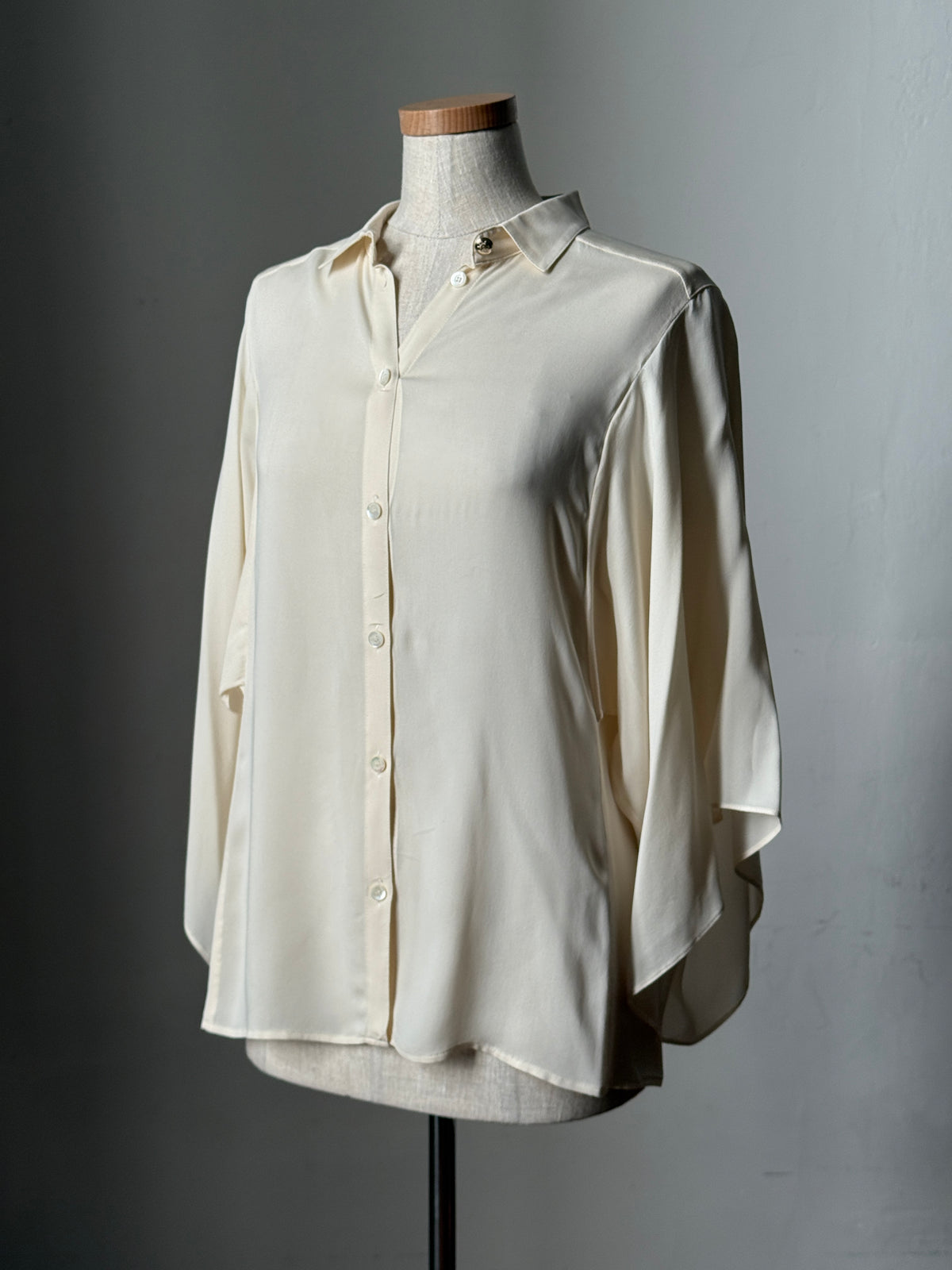 Gucci by Tom Ford 2002FW Floral Jacquard Kimono Belt & late 2000s Kimono Sleeves Silk Blouse
