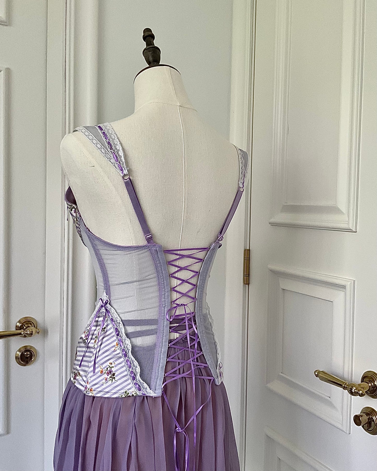 Light Purple Lace And Ribbon Floral Stripes Corset