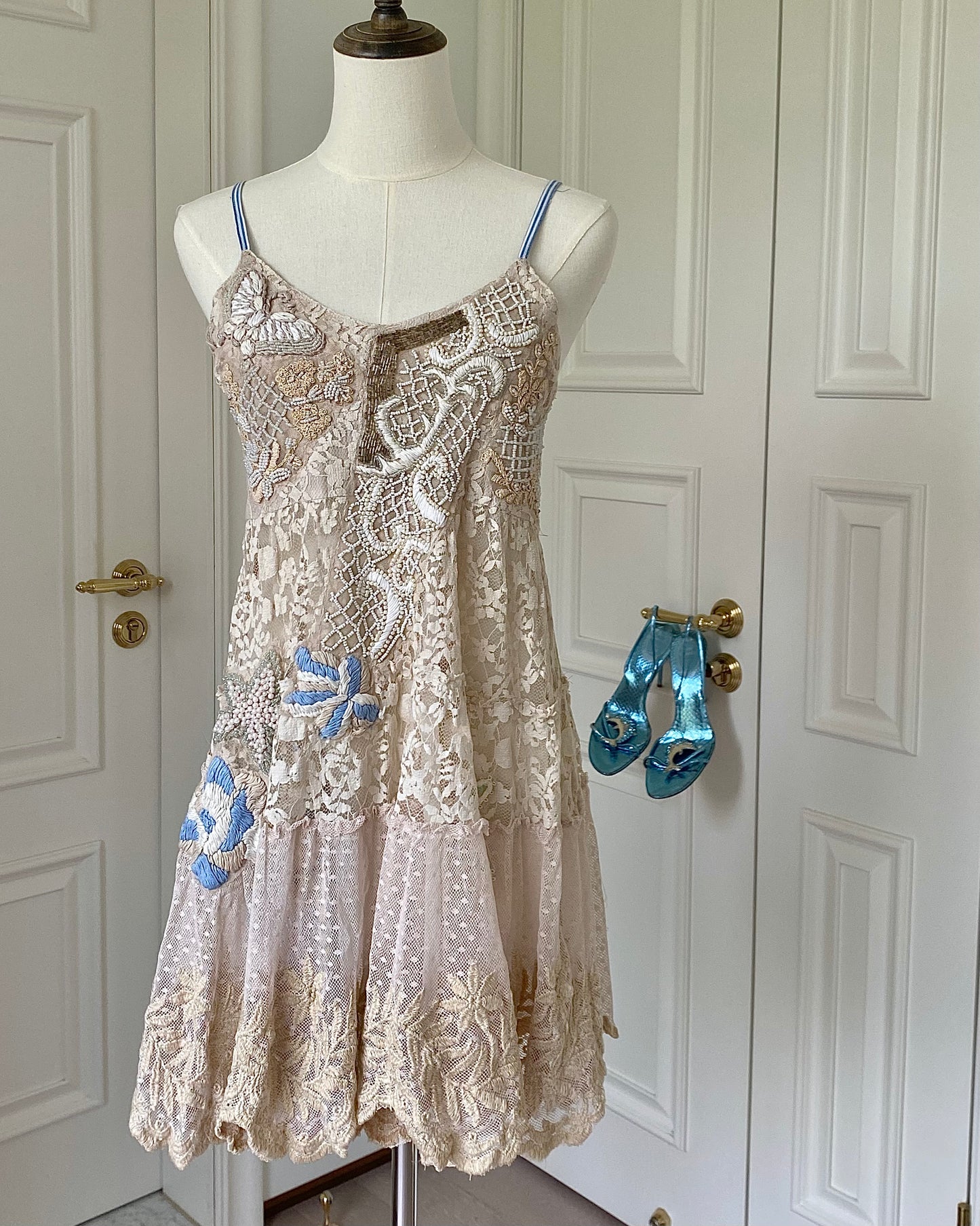 Vintage Sea Life Lace Dress with Appliqué