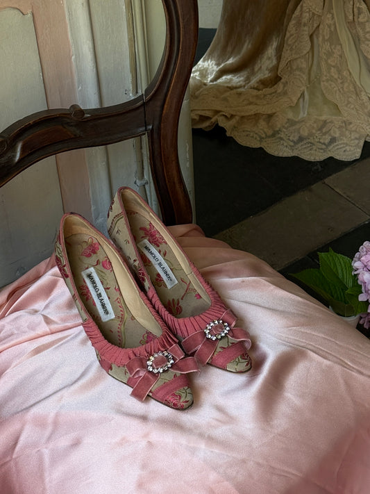 Manolo Blahnik ‘Marie Antoinette’ Jacquard Velvet Ribbon Heels