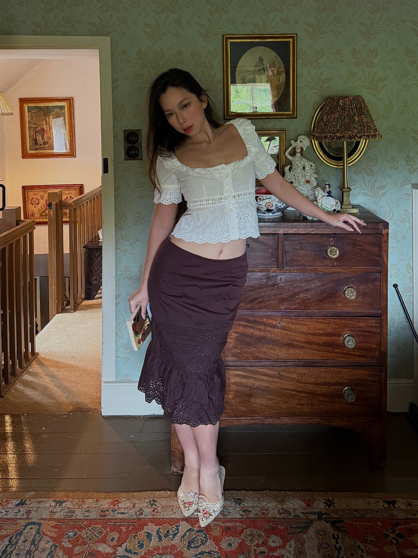 Miu Miu 2002SS White Puff-sleeved Ruffle Blouse & Brown Eyelet Skirt