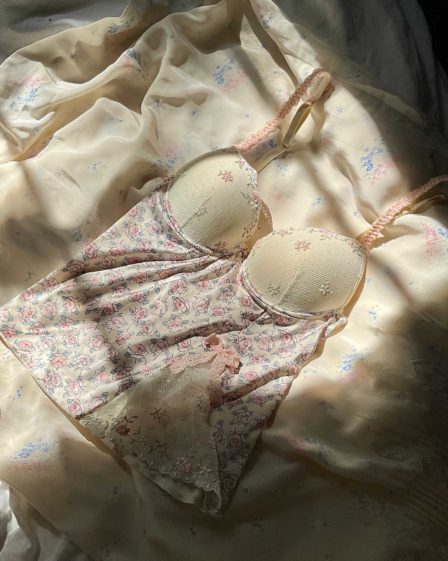 Cream Floral Lace And Bow Lingerie Set